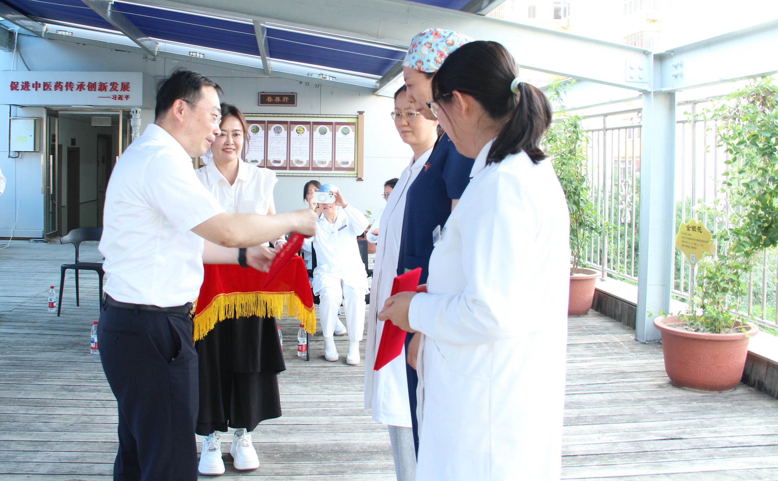6-颁奖.JPG
